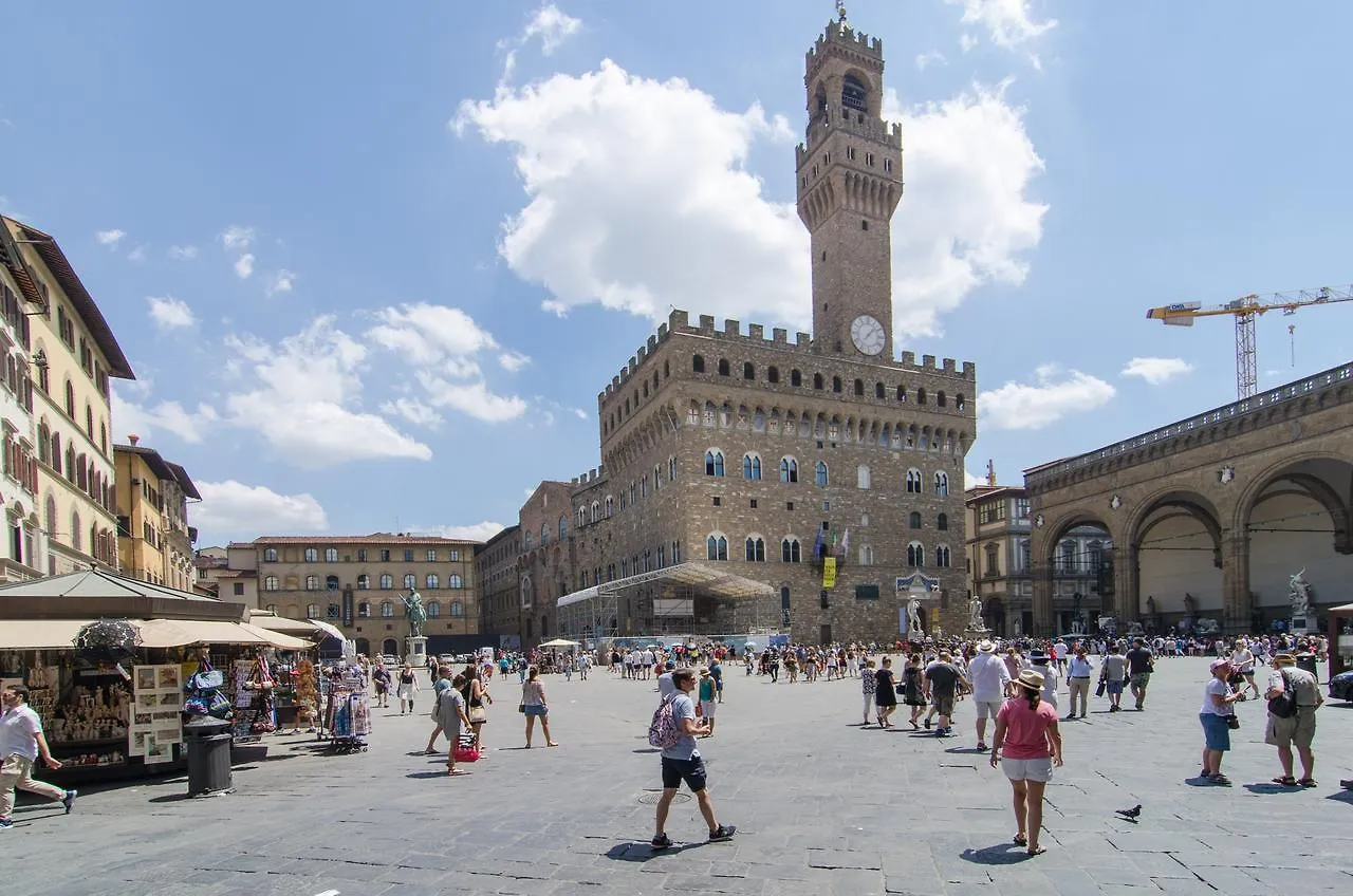 Authentic Flat In The City Center Florence 0*,