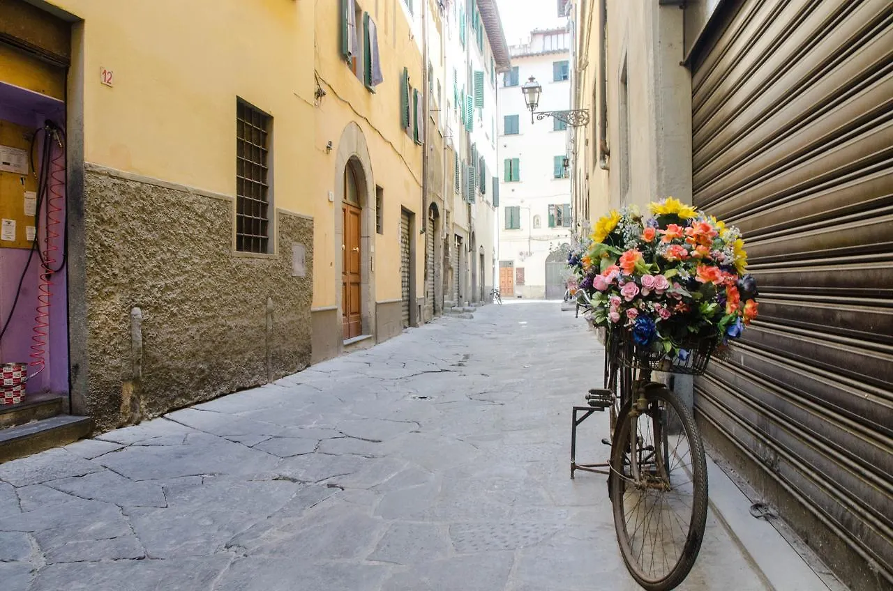 Authentic Flat In The City Center Florence Apartment