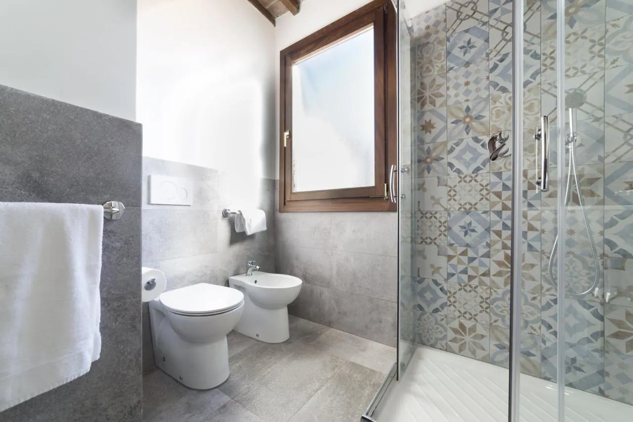Authentic Flat In The City Center Florence 0*,